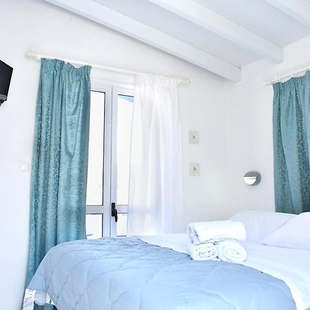 Martinos Studios, Merihas Port Kythnos Exterior photo